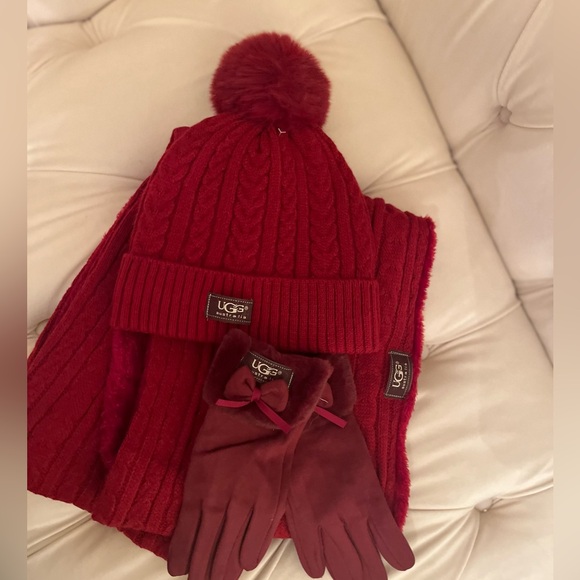 UGG Winter Dark Red Sweater Weather pom pom hat infinity scarf Set. NWT
